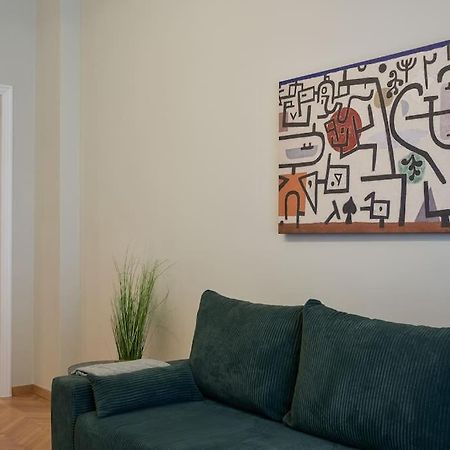 Ferienwohnung Little Gem: Modern Urban Retreat Athen Exterior foto