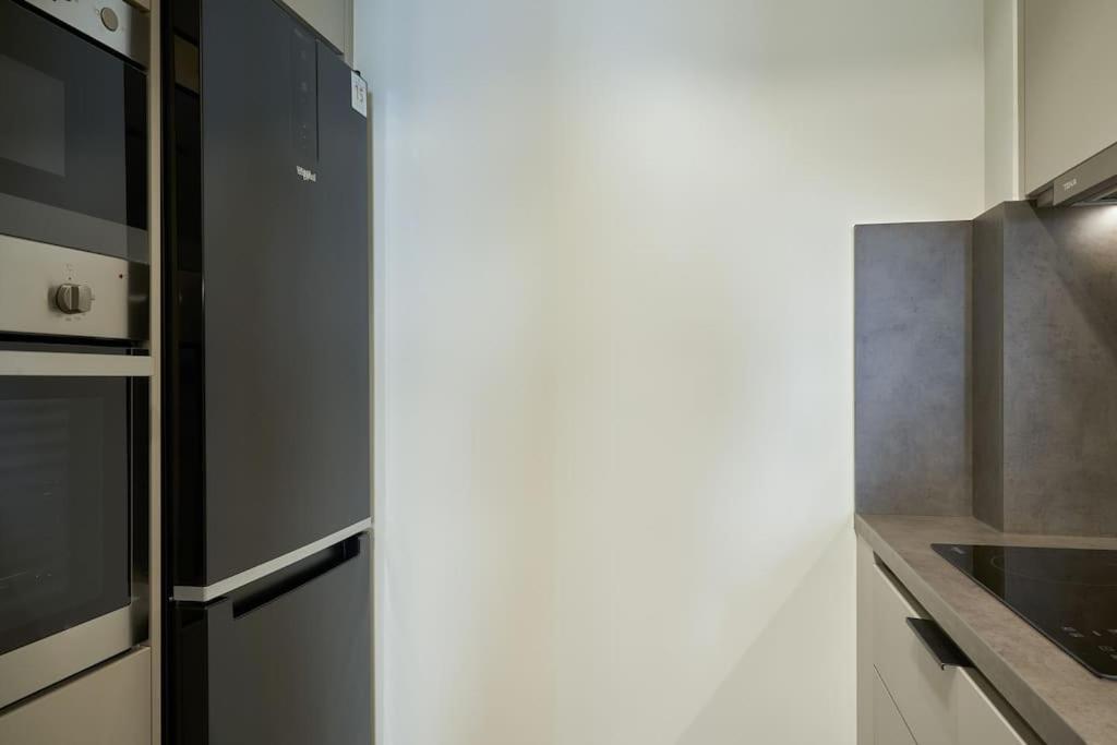Ferienwohnung Little Gem: Modern Urban Retreat Athen Exterior foto